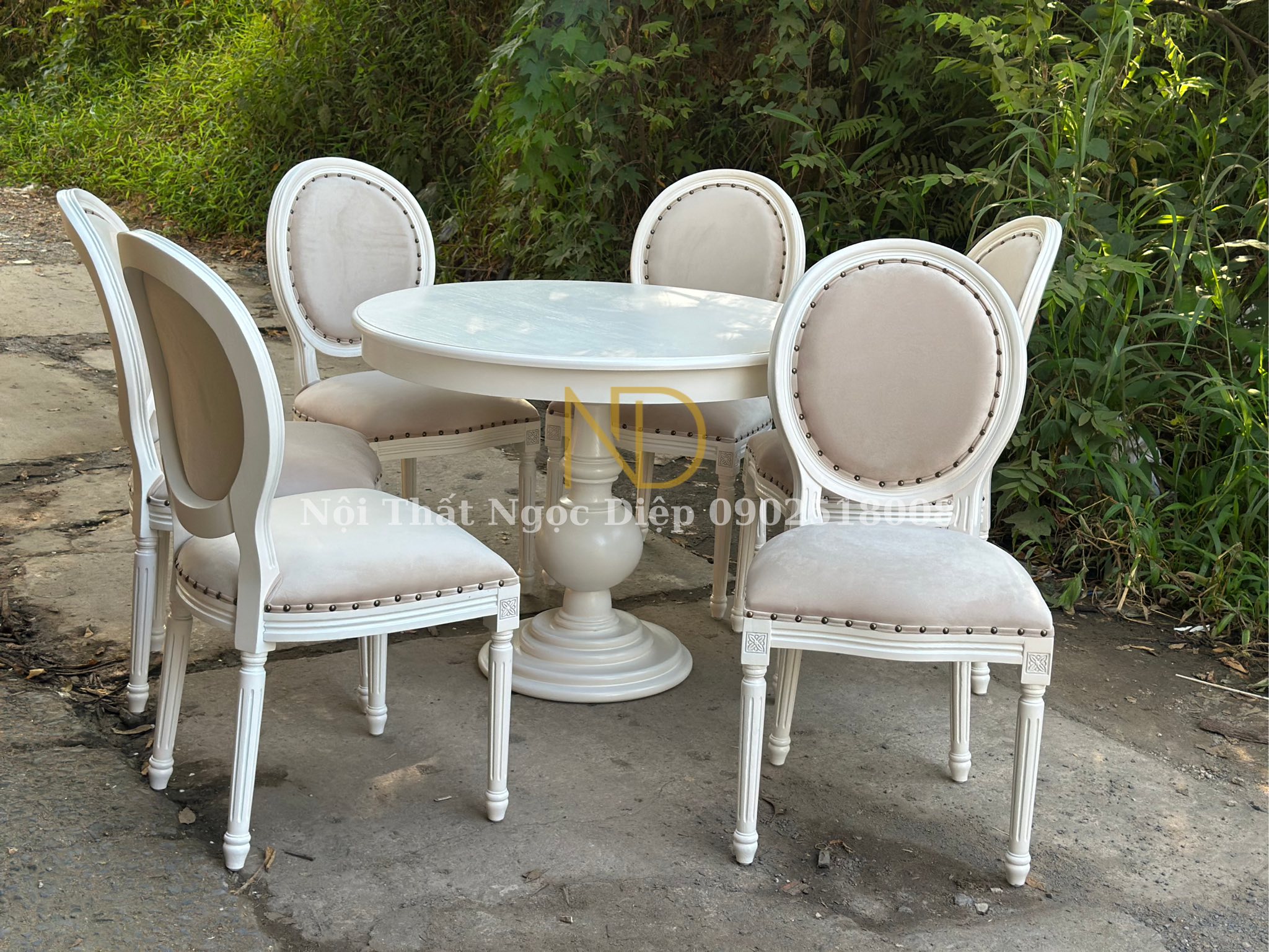 bàn ăn phong cách tân cổ điển giá tốt