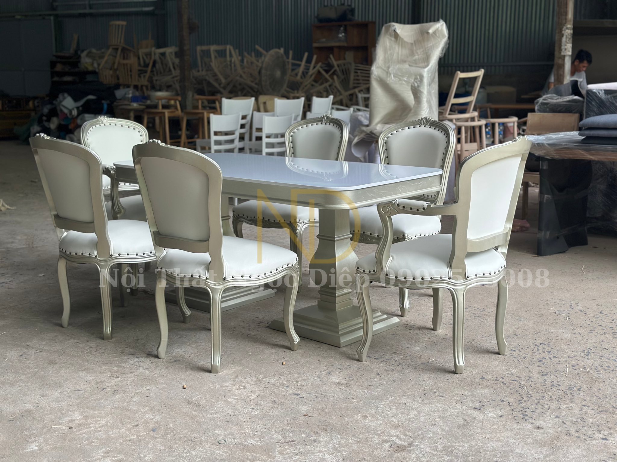 bàn ăn phong cách tân cổ điển giá tốt