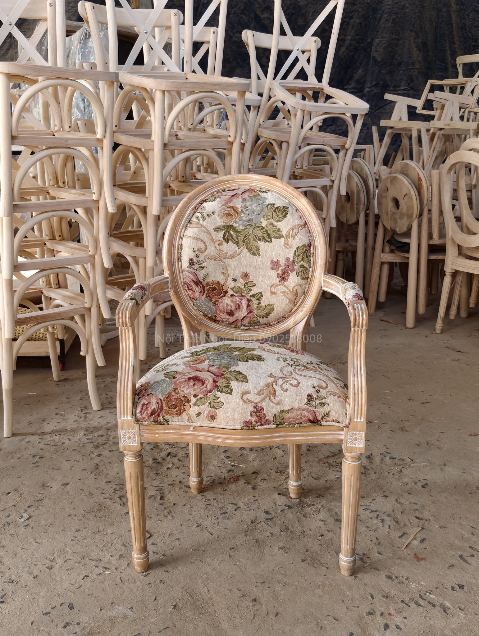 đóng bàn ghế ăn theo yêu cầu tại Đồng Nai