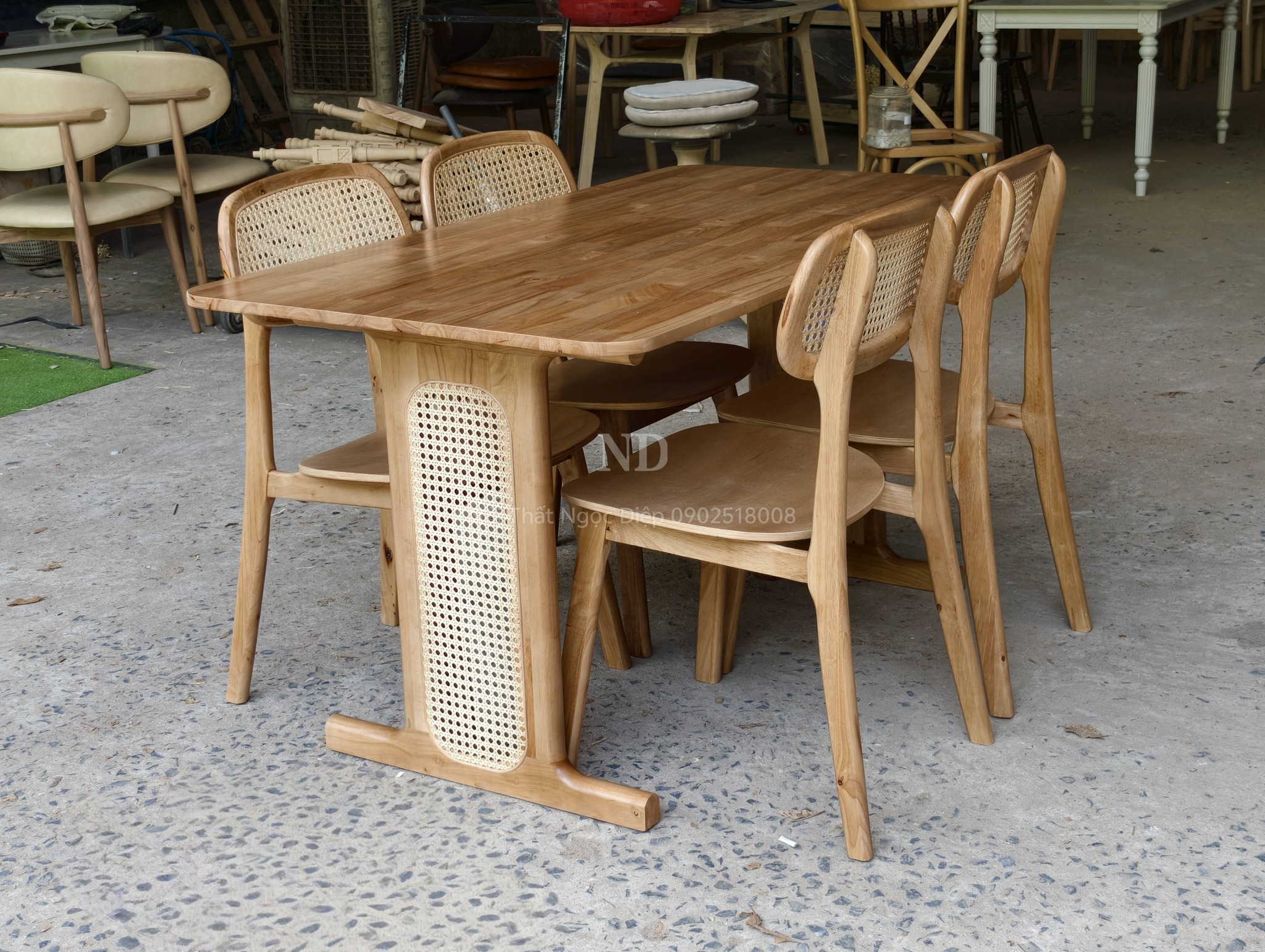 Đóng bàn ghế ăn theo yêu cầu tại Đồng Nai