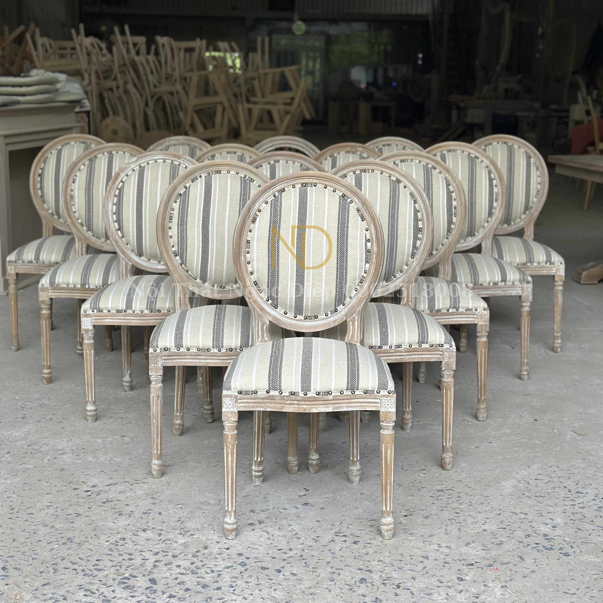 xưởng sản xuất nội thất gỗ - bàn ghế