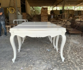 Bàn decor cổ điển